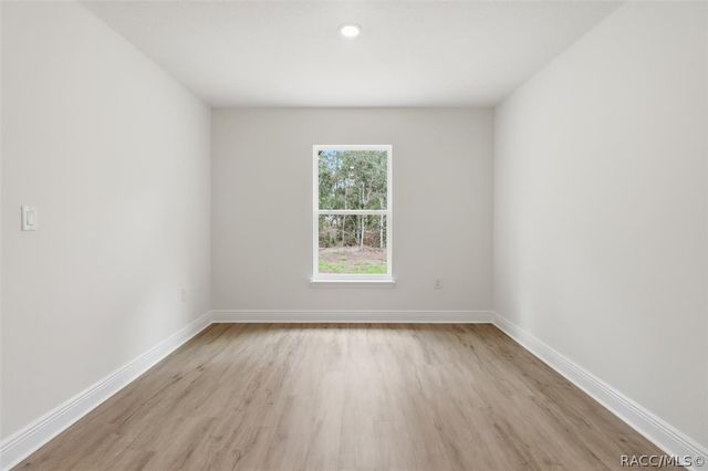 593 W Heronsbill Lane, Dunnellon, FL 34434