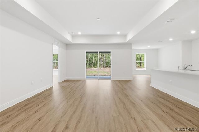 593 W Heronsbill Lane, Dunnellon, FL 34434