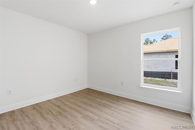 593 W Heronsbill Lane, Dunnellon, FL 34434