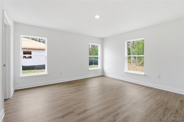 593 W Heronsbill Lane, Dunnellon, FL 34434