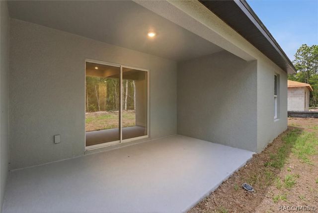 593 W Heronsbill Lane, Dunnellon, FL 34434