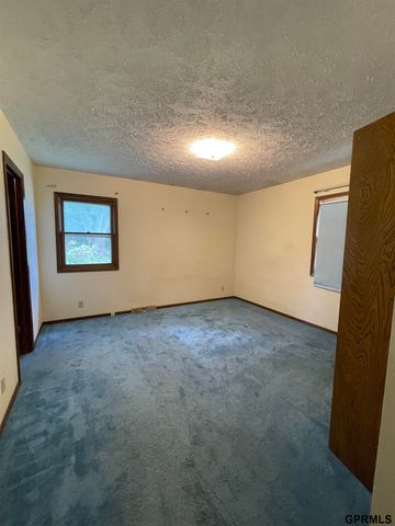 4324 81 Avenue Circle, Omaha, NE 68134