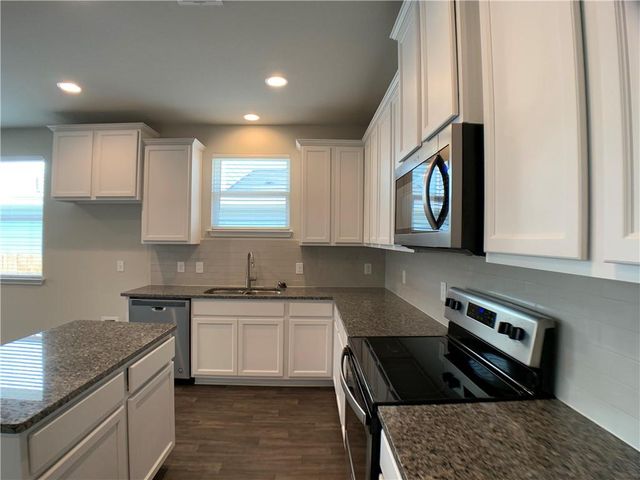 237 Michaelis DR, Leander, TX 78641