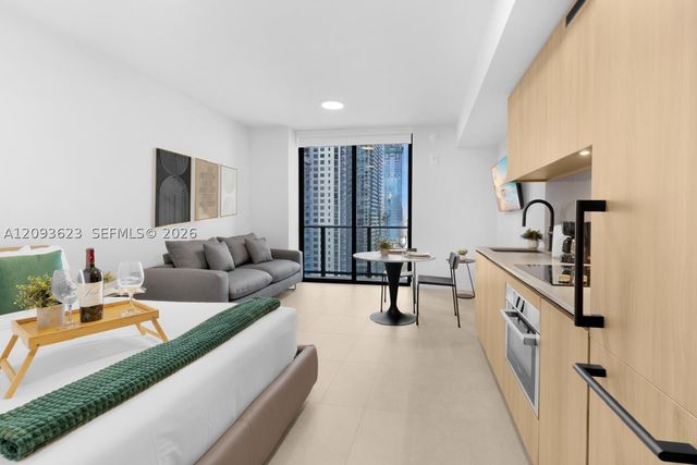 121 NE 5th St 2409, Miami, FL 33132