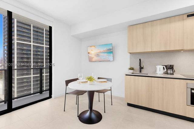 121 NE 5th St 2409, Miami, FL 33132