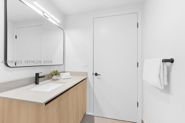 121 NE 5th St 2409, Miami, FL 33132