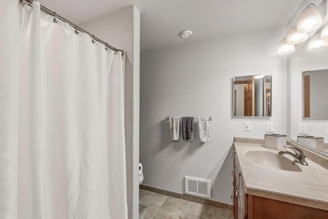 1383 MOONLIGHT LANE, Fond Du Lac, WI 54937