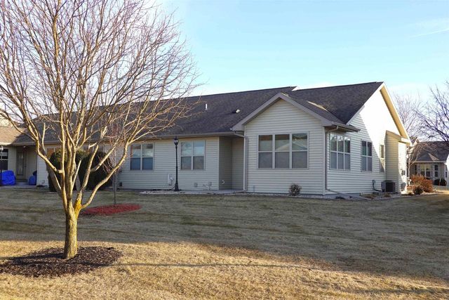 1383 MOONLIGHT LANE, Fond Du Lac, WI 54937