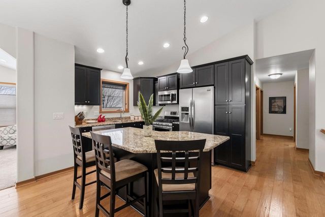 1383 MOONLIGHT LANE, Fond Du Lac, WI 54937