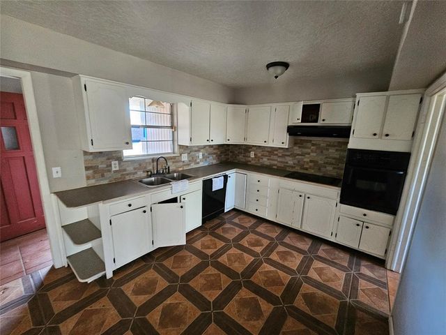 2517 Weatherford Drive, Norman, OK 73071