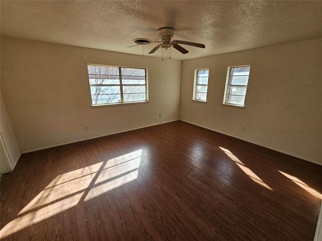 2517 Weatherford Drive, Norman, OK 73071