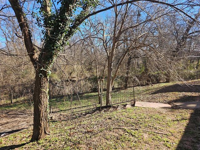 2517 Weatherford Drive, Norman, OK 73071