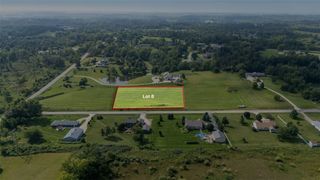 S Lot 8 Parkridge Rd Road, Marion, IA 52302
