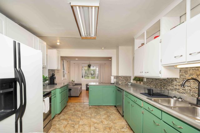 1645 Broadway N, Fargo, ND 58102