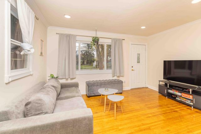 1645 Broadway N, Fargo, ND 58102