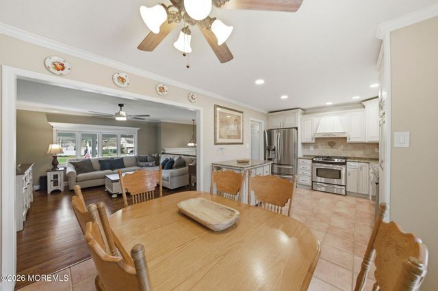 7 Annapolis Drive, Manalapan, NJ 07726