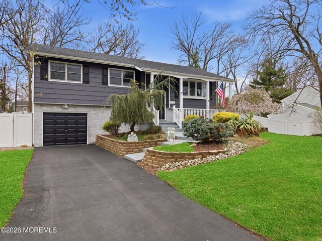 7 Annapolis Drive, Manalapan, NJ 07726