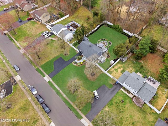 7 Annapolis Drive, Manalapan, NJ 07726