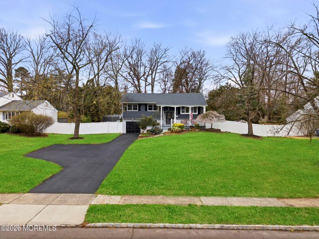 7 Annapolis Drive, Manalapan, NJ 07726