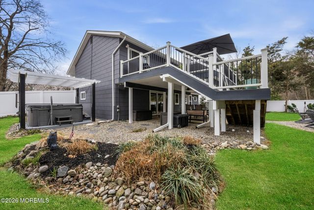 7 Annapolis Drive, Manalapan, NJ 07726