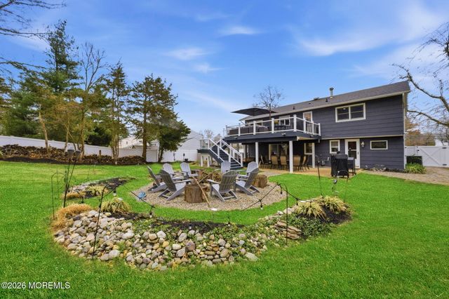7 Annapolis Drive, Manalapan, NJ 07726