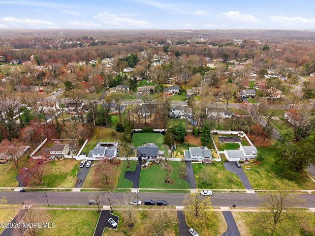 7 Annapolis Drive, Manalapan, NJ 07726