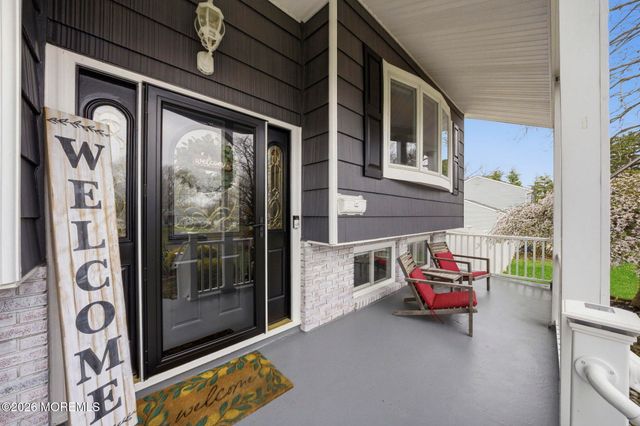 7 Annapolis Drive, Manalapan, NJ 07726