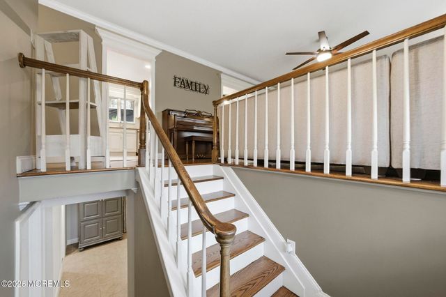 7 Annapolis Drive, Manalapan, NJ 07726