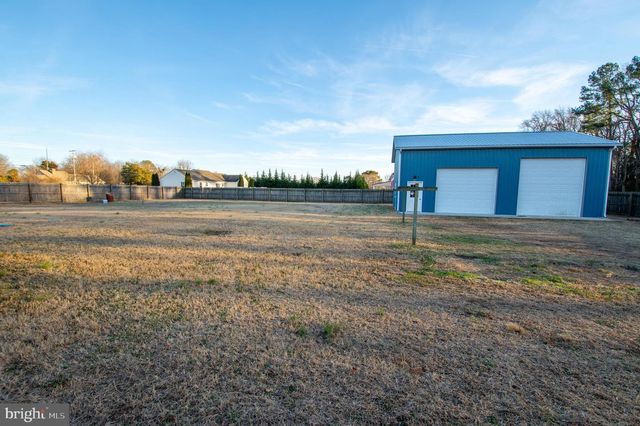 10742 OAK LANE DR, Laurel, DE 19956