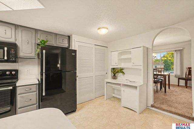 1014 Julius Place, Bellevue, NE 68005