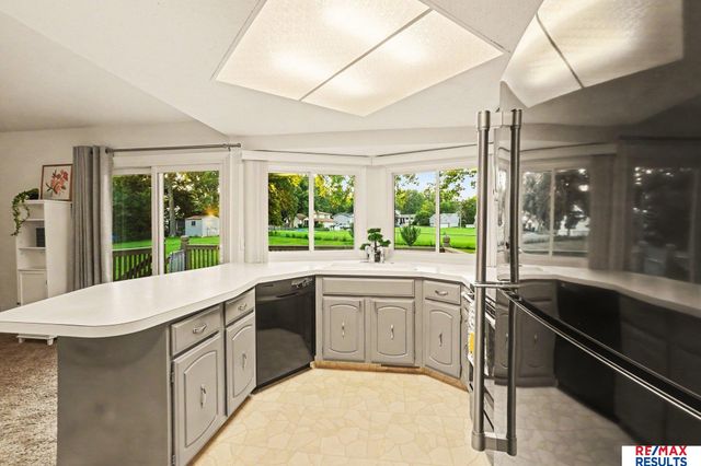 1014 Julius Place, Bellevue, NE 68005