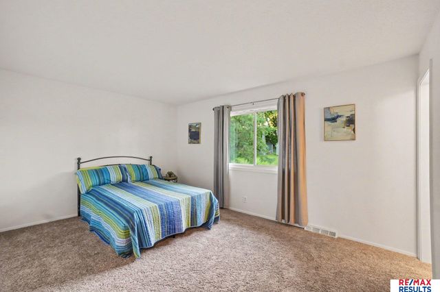 1014 Julius Place, Bellevue, NE 68005