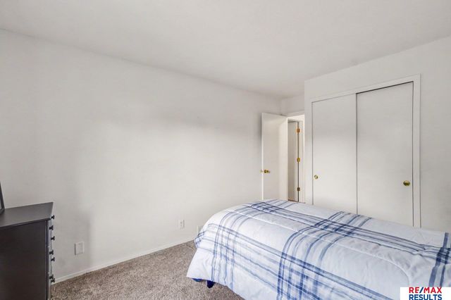 1014 Julius Place, Bellevue, NE 68005