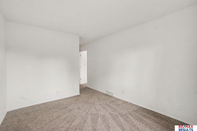 1014 Julius Place, Bellevue, NE 68005