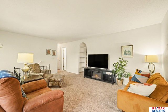 1014 Julius Place, Bellevue, NE 68005