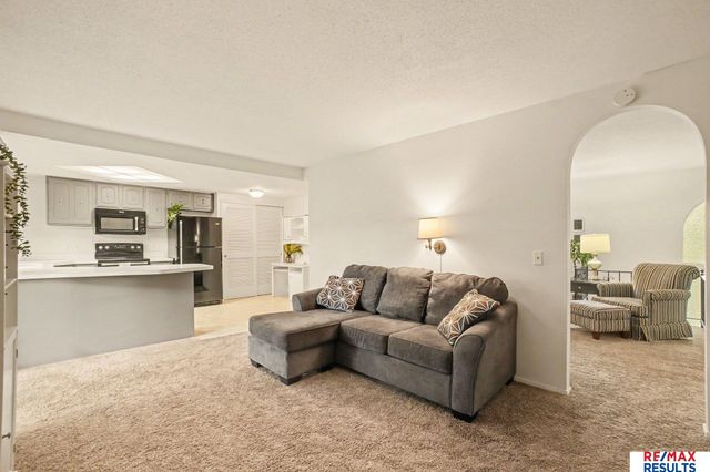 1014 Julius Place, Bellevue, NE 68005