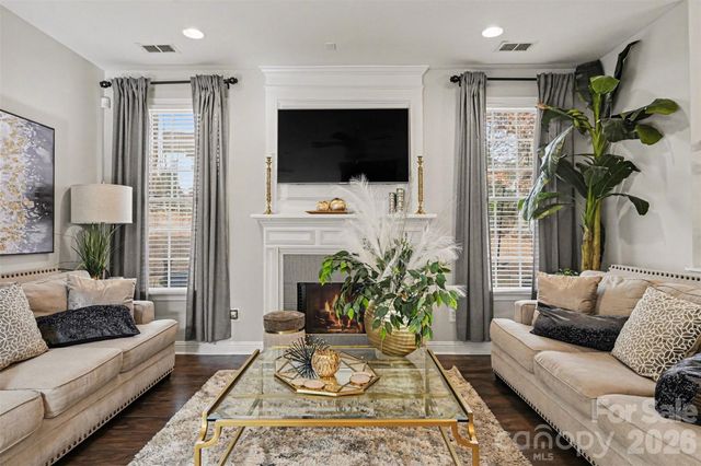 7715 Saddle Trail Lane, Charlotte, NC 28269