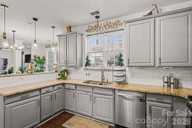 7715 Saddle Trail Lane, Charlotte, NC 28269