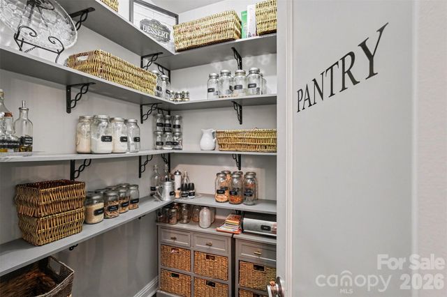 7715 Saddle Trail Lane, Charlotte, NC 28269