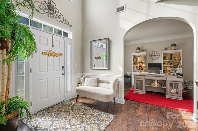 7715 Saddle Trail Lane, Charlotte, NC 28269