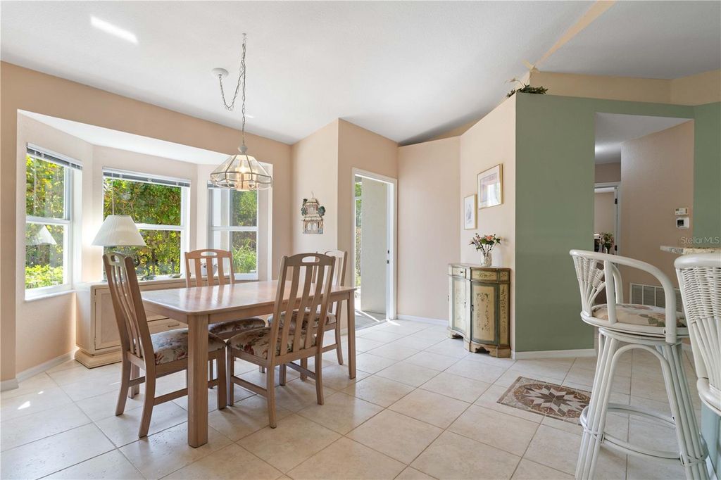 Image 10 of property listing at 524 ISLAMORADA BOULEVARD, Punta Gorda, FL 33955