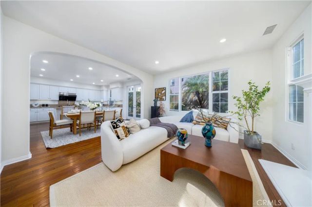 33 Grape Arbor, Irvine, CA 92620