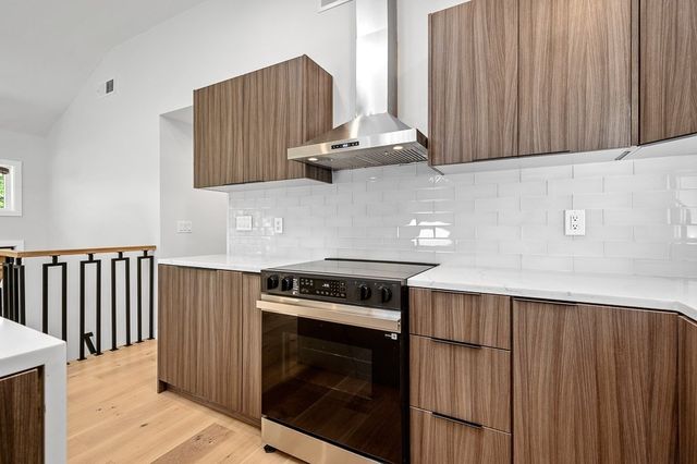 133 White Pond Rd, Hudson, MA 01749