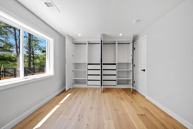 133 White Pond Rd, Hudson, MA 01749