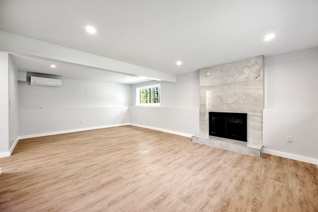 133 White Pond Rd, Hudson, MA 01749