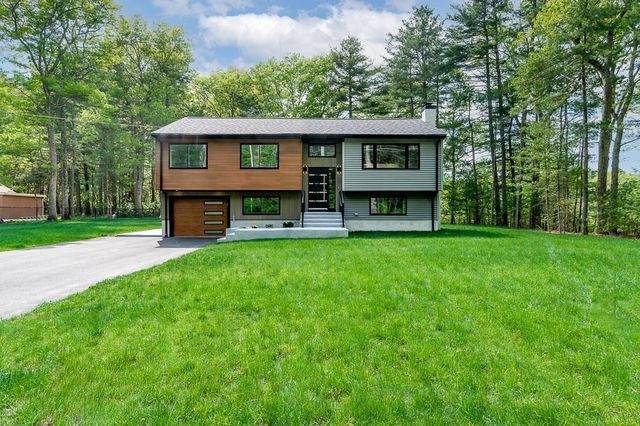 133 White Pond Rd, Hudson, MA 01749