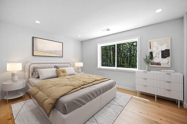 133 White Pond Rd, Hudson, MA 01749