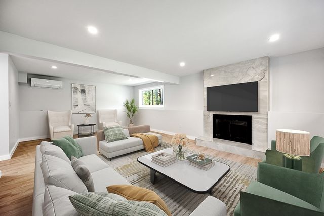 133 White Pond Rd, Hudson, MA 01749