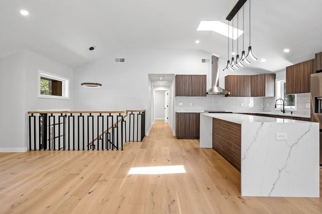 133 White Pond Rd, Hudson, MA 01749