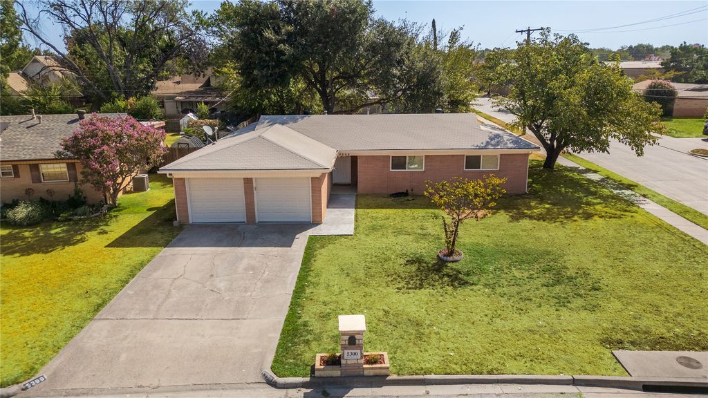 5300 Topper Drive, North Richland Hills, TX 76180 — exterior